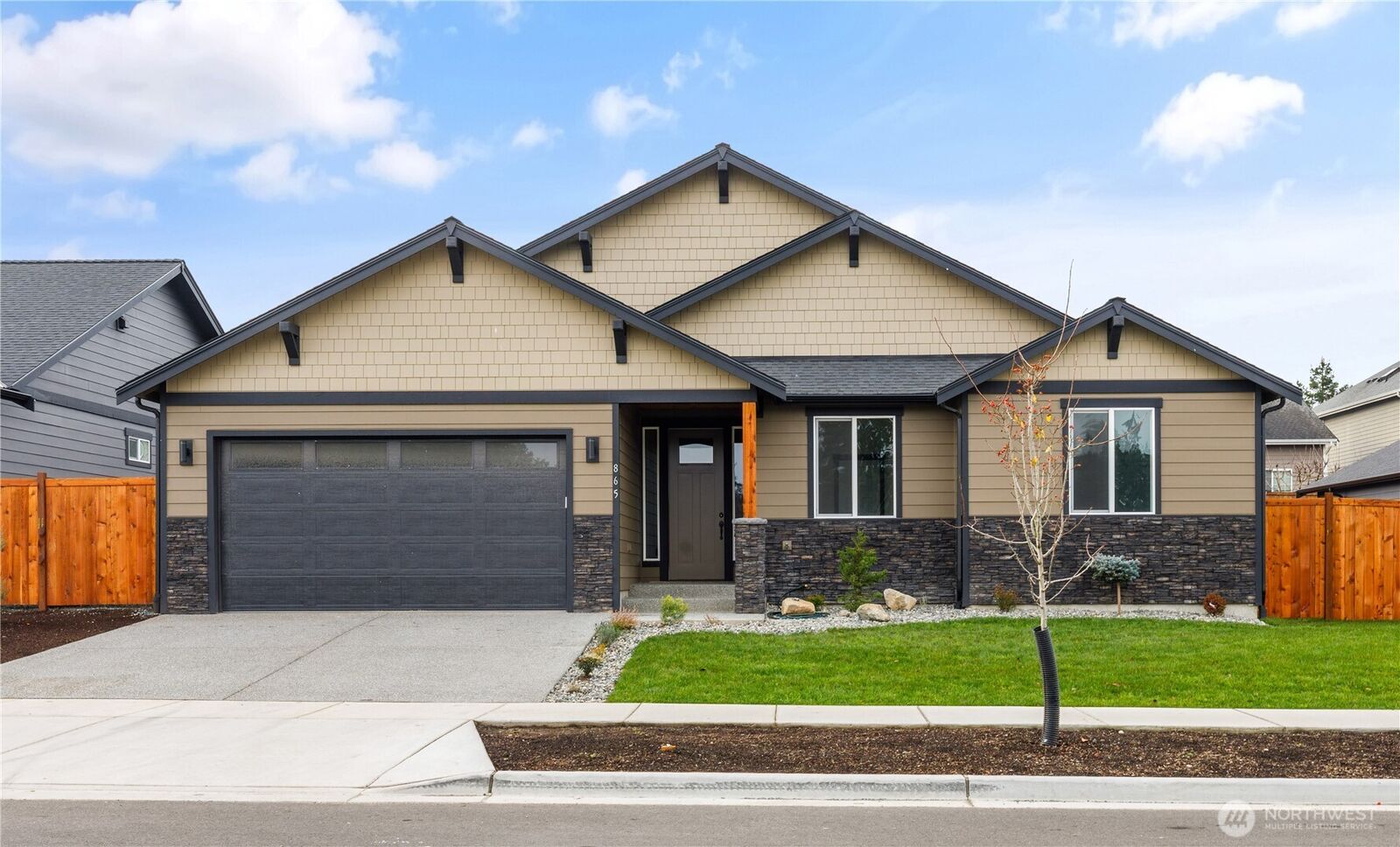 Property Photo: 865 NW Shire Street WA 98277