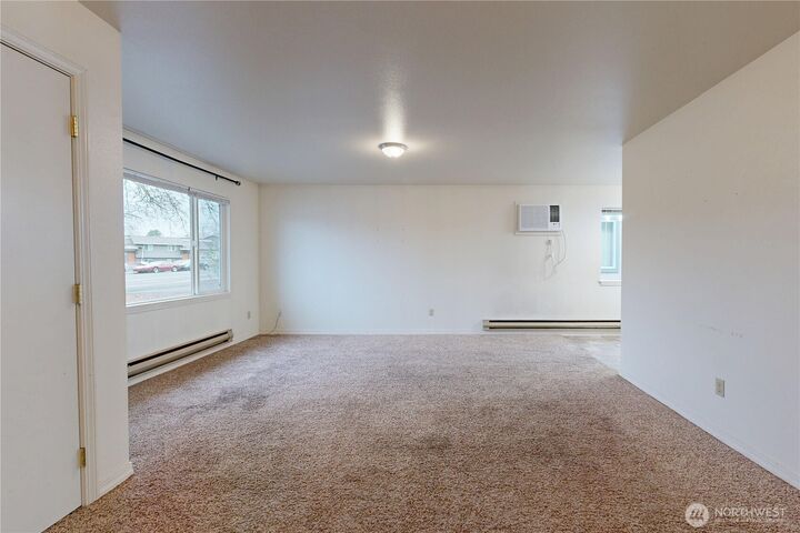 Property Photo:  249 S Tausick Way  WA 99362 