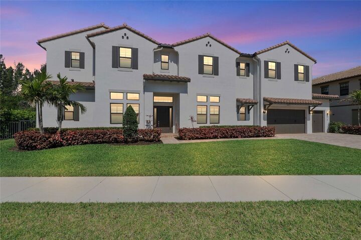 Property Photo:  9015 W Parkland Bay Trail  FL 33076 