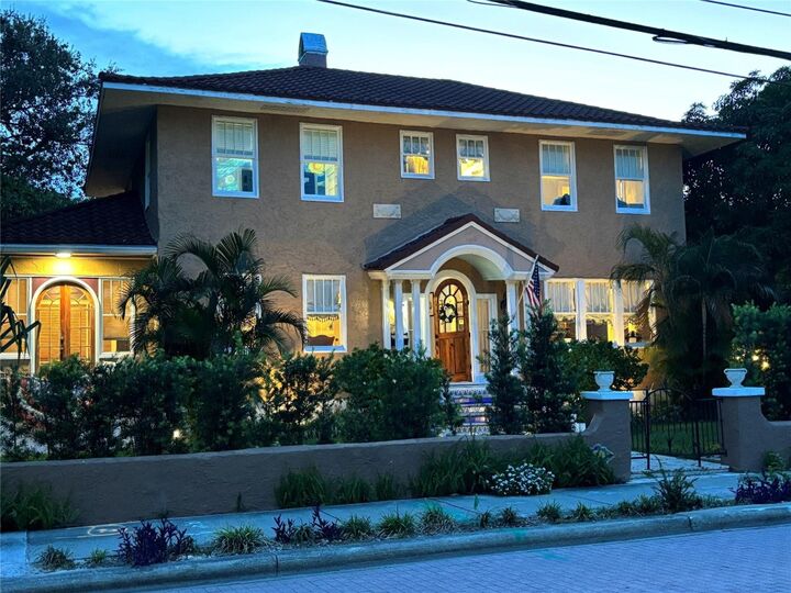 Property Photo:  1611 S Olive  FL 33401 