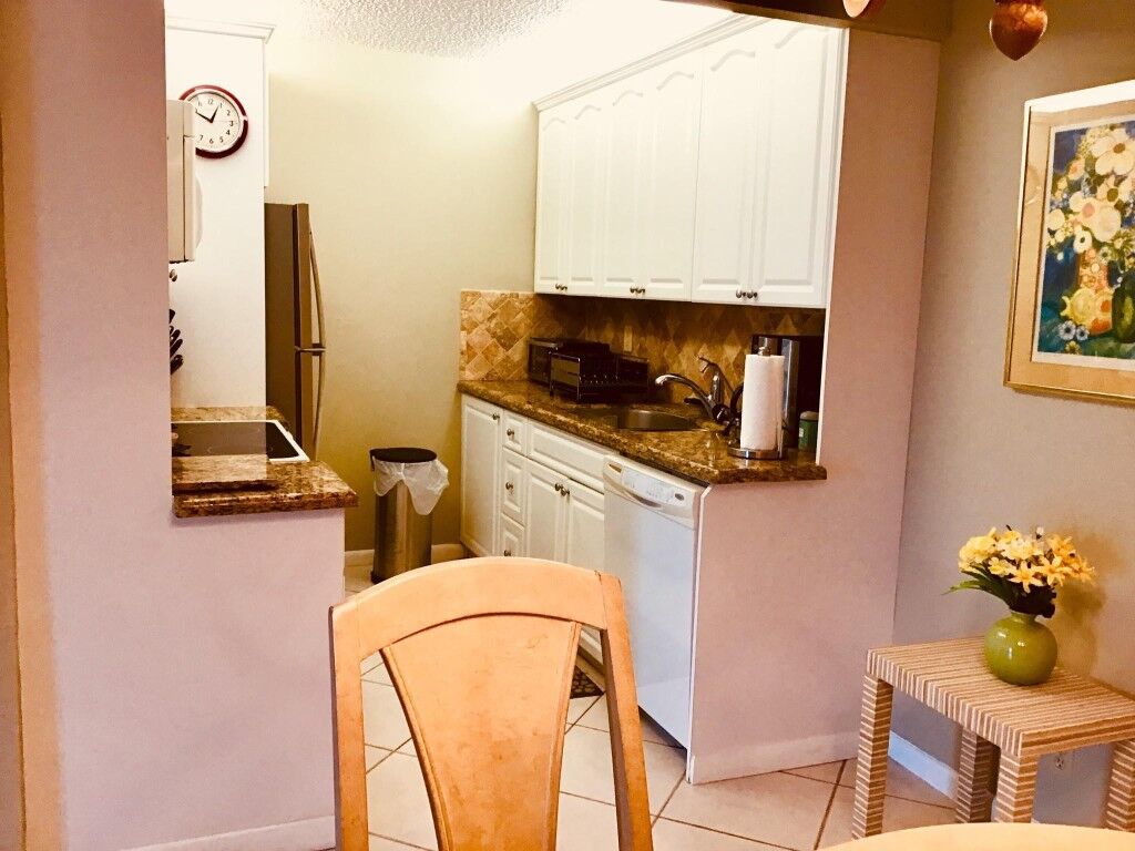 Property Photo:  4008 Cornwall A 4008  FL 33434 