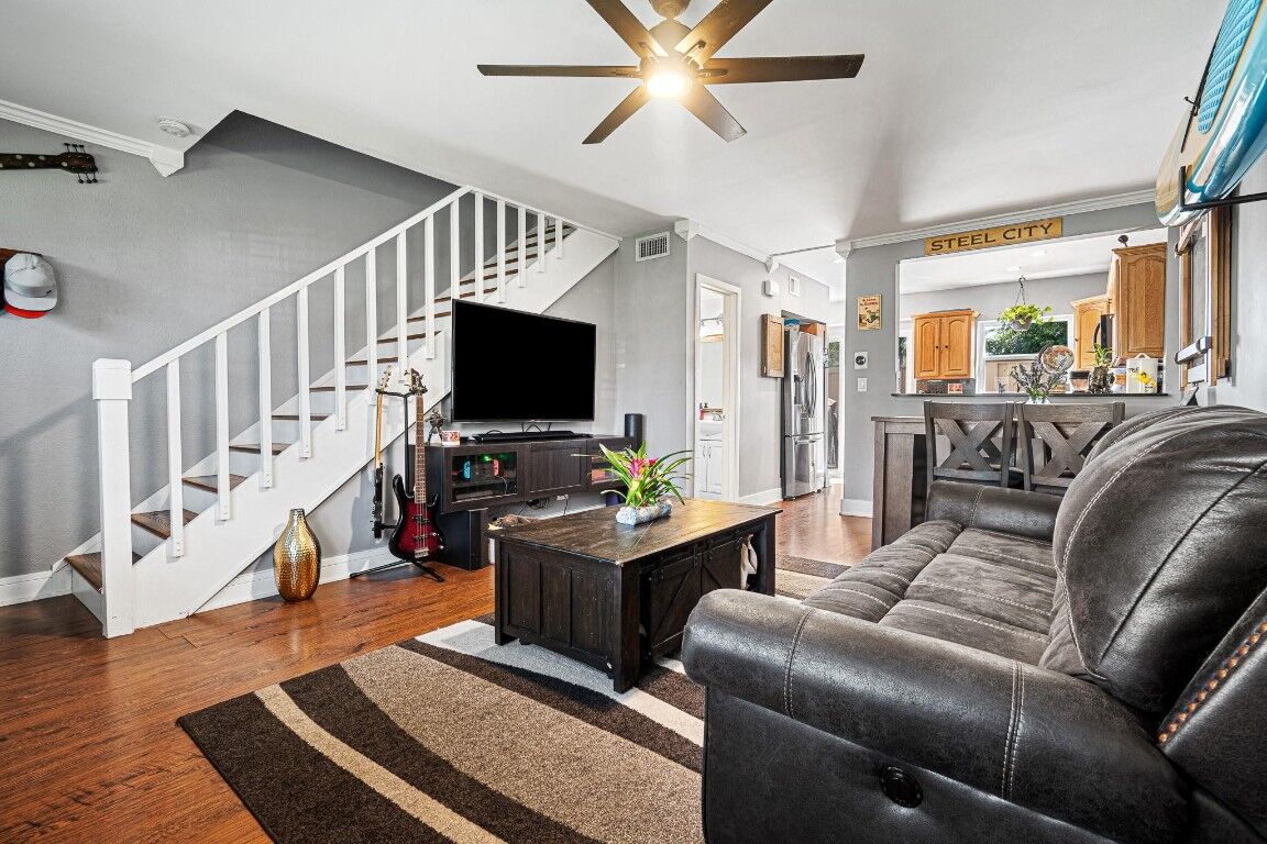 Property Photo:  72 NE 20th Court 4C  FL 33305 