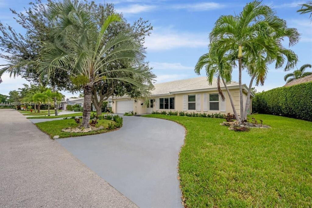 Property Photo:  2810 NE 60th Street  FL 33308 