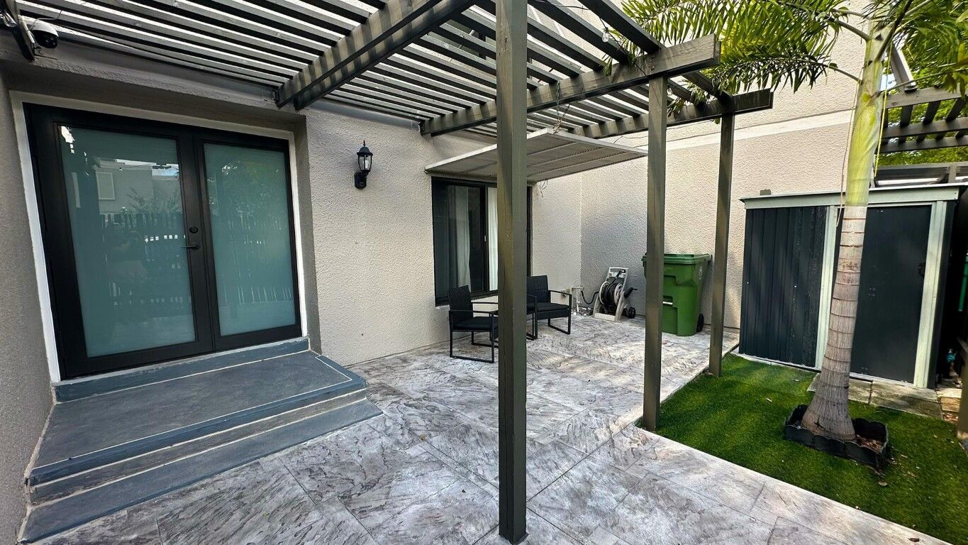 Property Photo: 11205 NW 15th Street FL 33026