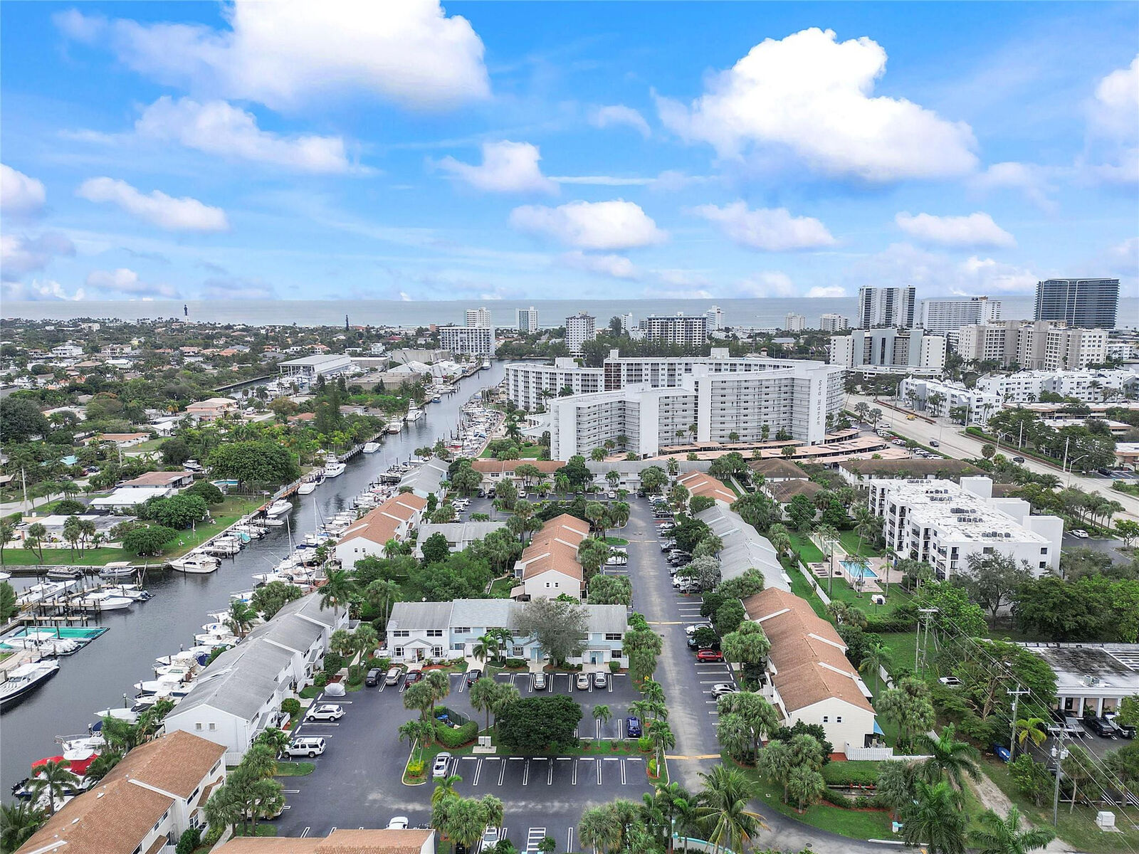 Property Photo:  2623 NE 15th Street 2623  FL 33062 