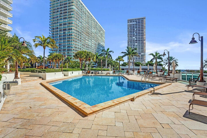 Property Photo:  2000 S Ocean Drive 305  FL 33316 