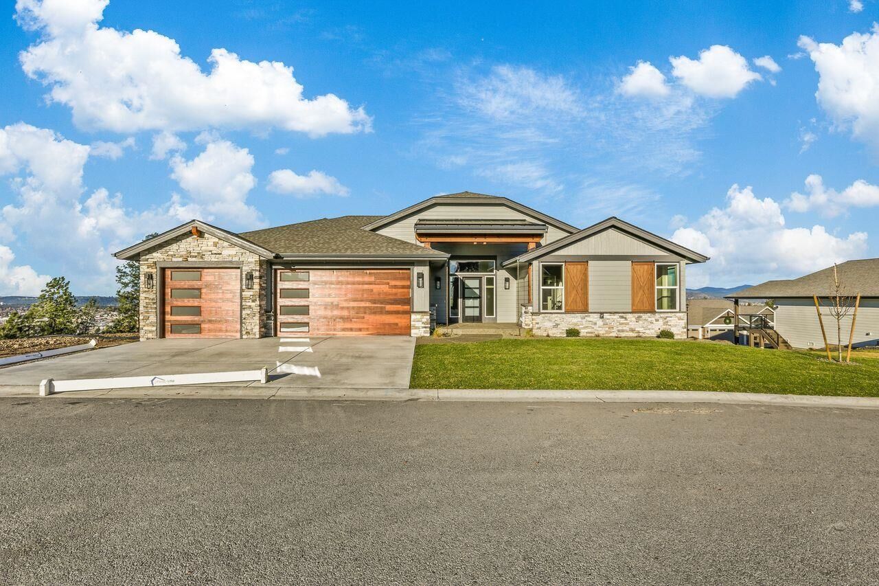 Property Photo:  16921 E 16th Ln  WA 99037 