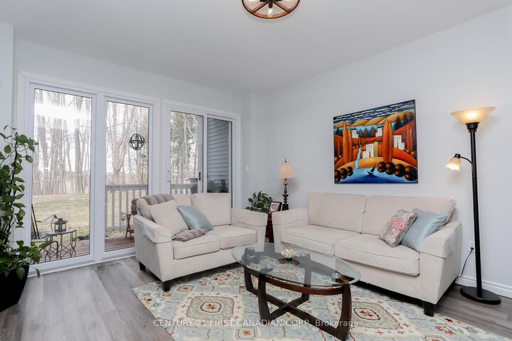 Property Photo:  374 Front Street 10  ON N5L 1E9 