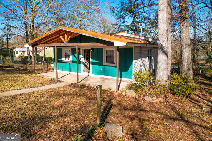 Property Photo: 139 Cherokee Drive GA 30233