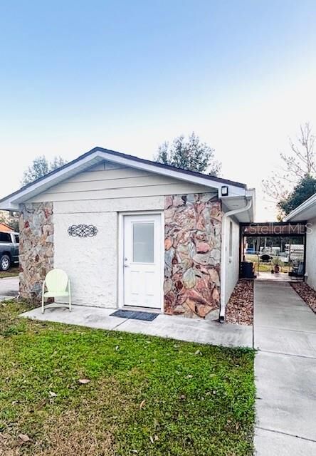 Property Photo:  37252 Hilltop Drive  FL 33541 