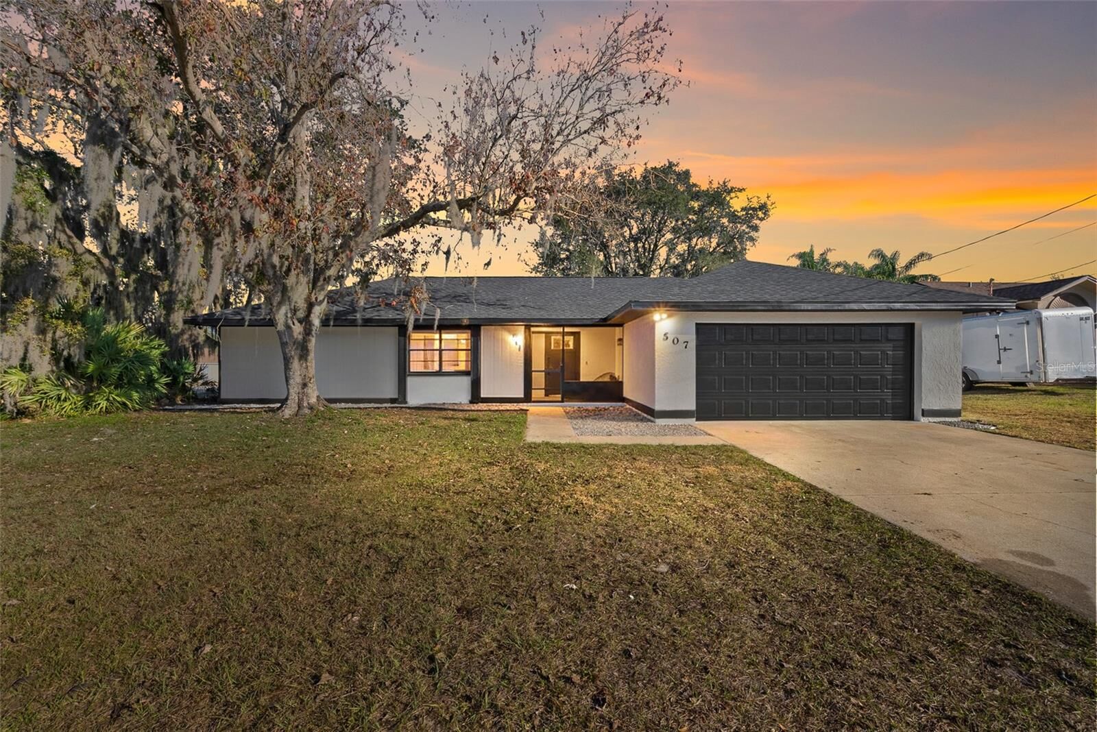 Property Photo:  507 Oslo Drive  FL 32725 