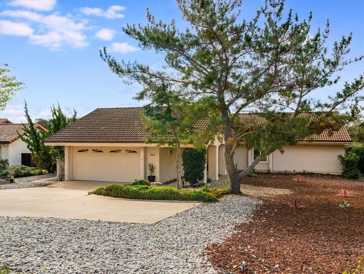 Property Photo:  372 Oak Hill  CA 93436 
