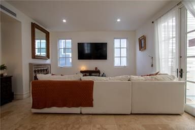 Property Photo:  407 1/2 Goldenrod  CA 92625 