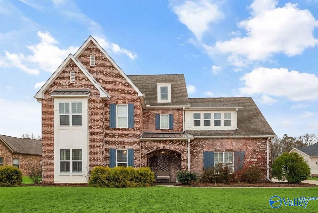 Property Photo:  2842 Natures Cove Drive  AL 35763 