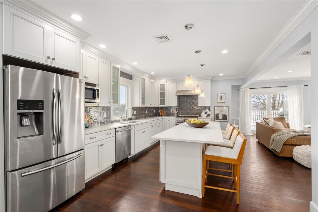 Property Photo:  20 Manthorne Rd 2  MA 02132 