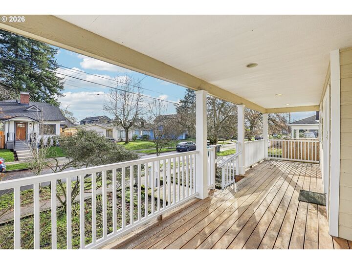 Property Photo: 1005 NE 72nd Ave OR 97213