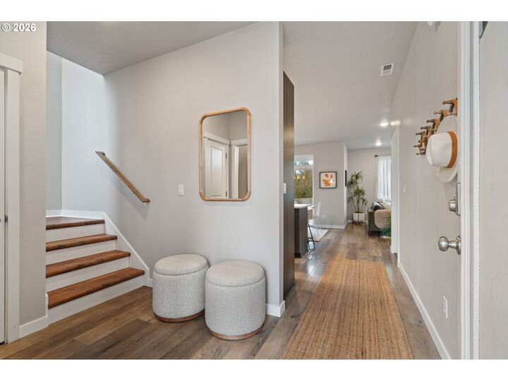 Property Photo: 5706 SE 134th Pl OR 97236