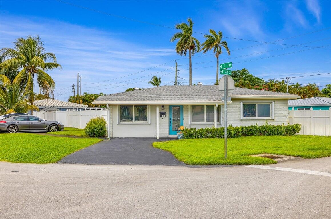 Property Photo:  4310 NE 1st Terrace  FL 33334 