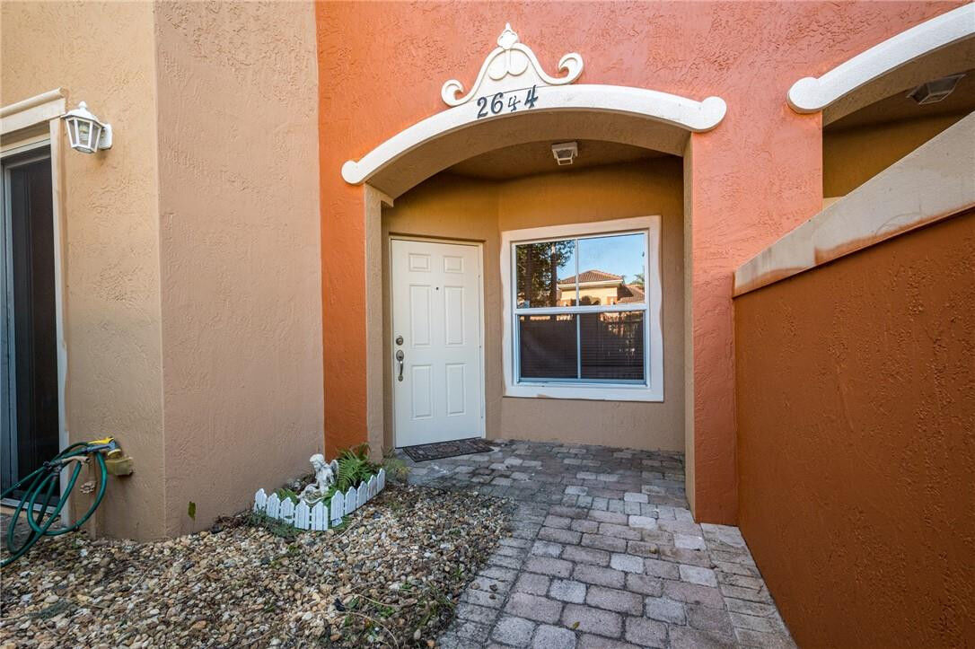 Property Photo: 2644 SW 120 Terrace FL 33025