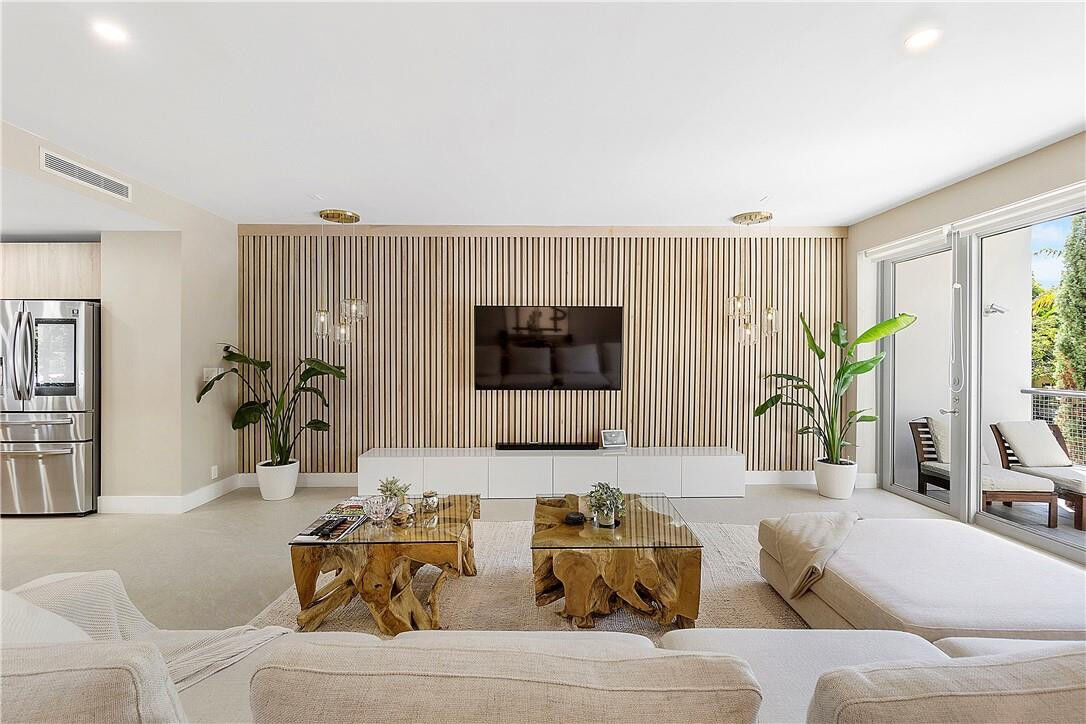 Property Photo: 1509 NE 4th Place FL 33301