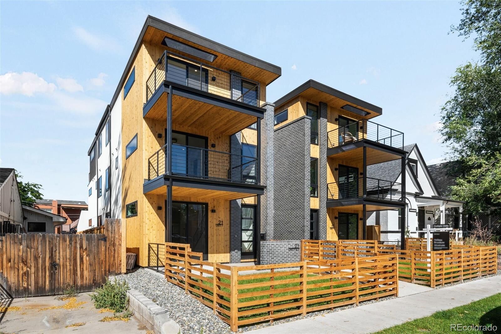 Property Photo:  21 S Pennsylvania Street 2  CO 80209 