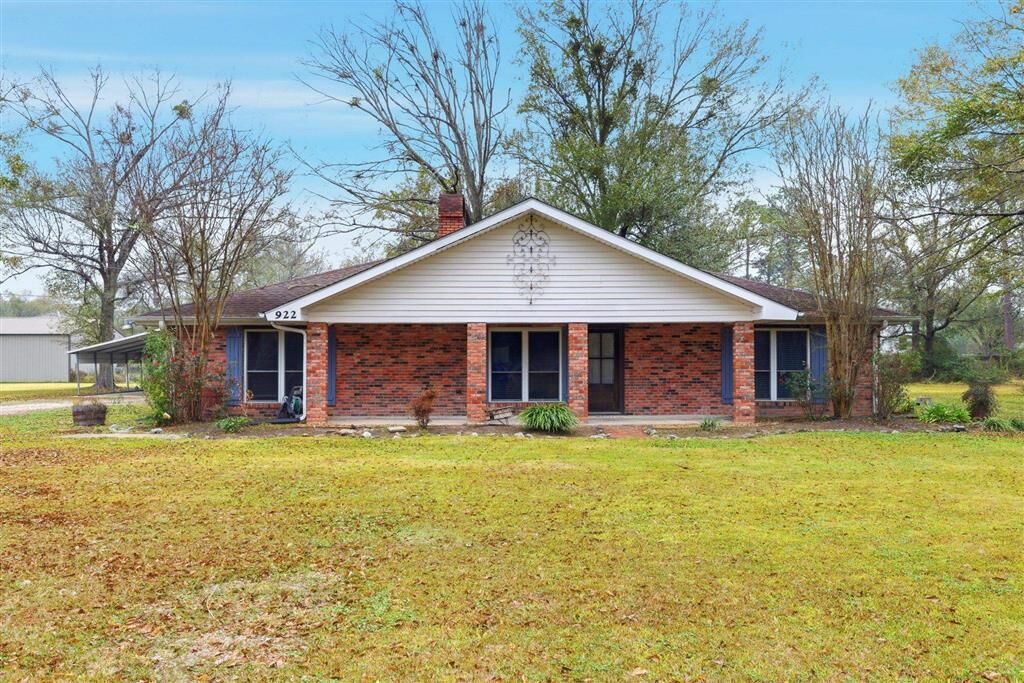 Property Photo:  922 Beau Avenue  LA 70611 