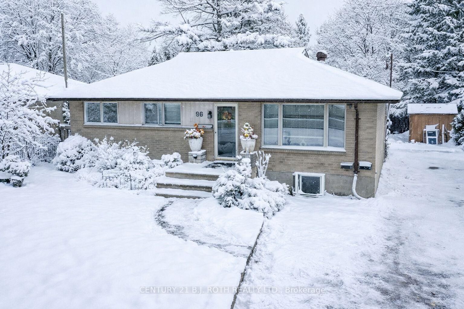 Photo de la propriété:  63 Davidson Street  ON L4M 3S2 