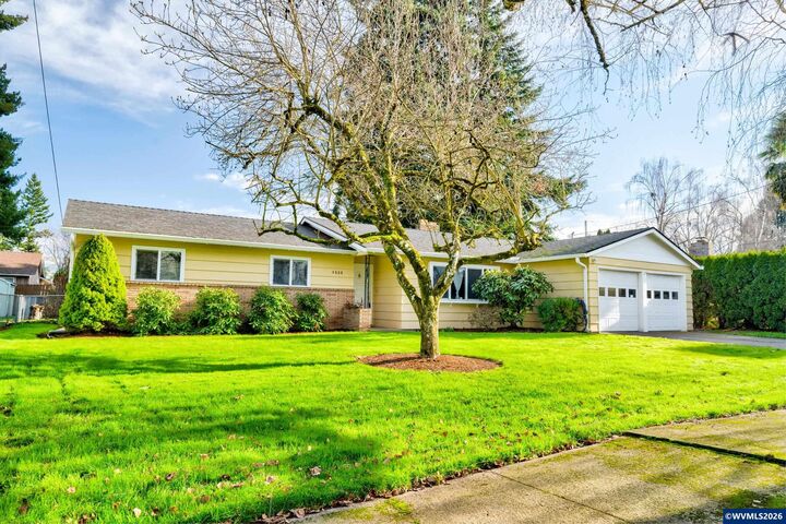 Property Photo: 4888 38th Pl NE OR 97305