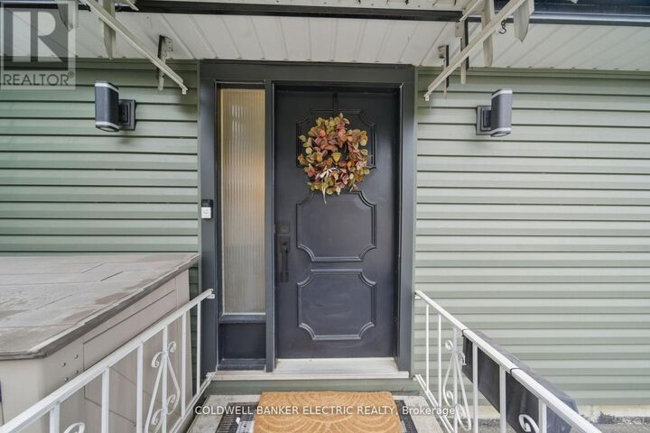 Property Photo:  1673 Redwood Drive  ON K9K 1M2 