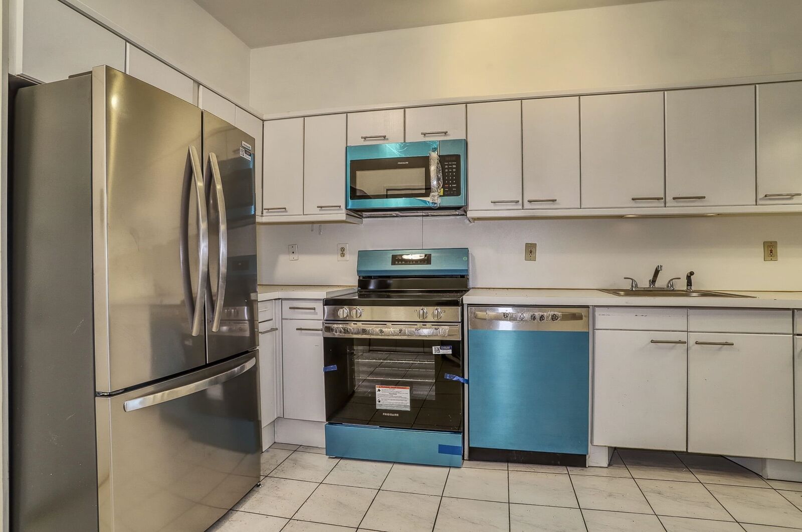 Property Photo:  75 Liberty Ave C3  NJ 07306 