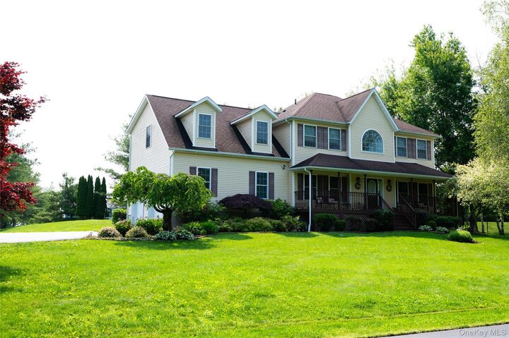 Property Photo:  7 Victorian Court  NY 12547 