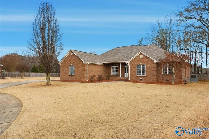 Property Photo:  215 Slater Court  AL 35811 