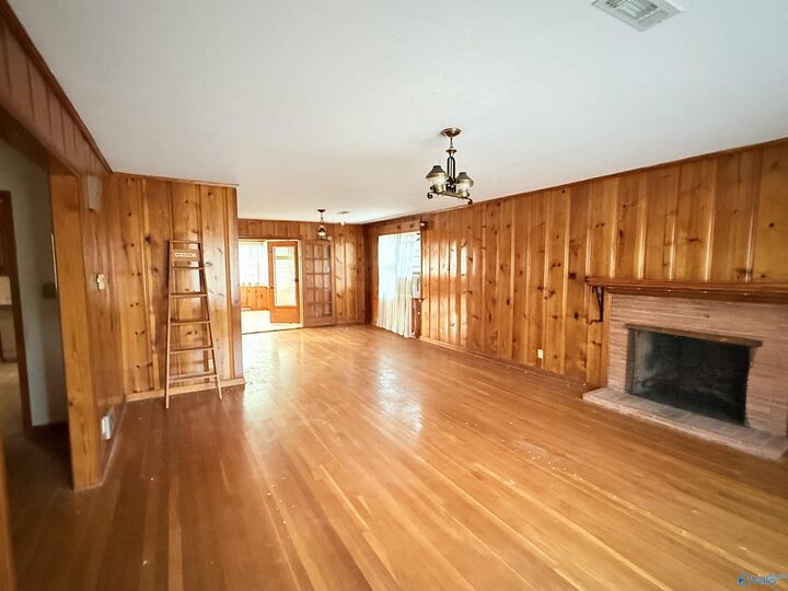 Property Photo:  8004 Camille Drive SE  AL 35802 