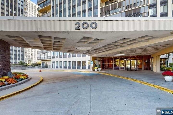 Property Photo:  200 Winston Drive 418  NJ 07010 