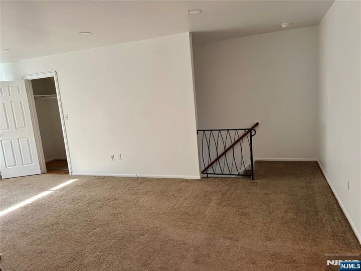 Property Photo:  1315 Anderson Avenue 24  NJ 07024 