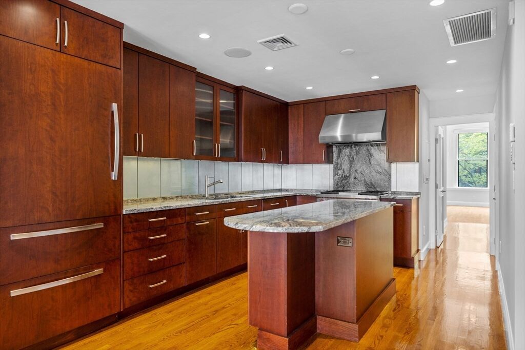 Property Photo:  316 Beacon St A  MA 02116 