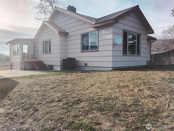 Property Photo:  30  River Loop Road  WA 98855 