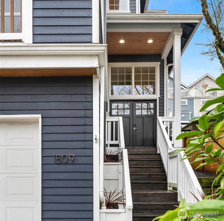 Property Photo:  1809  Martin Luther King Jr Way  WA 98122 