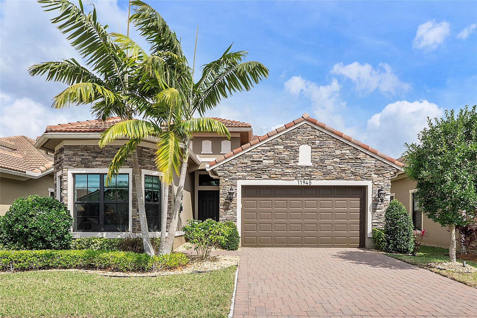 Property Photo:  11945 Kalmar Circle  FL 33076 