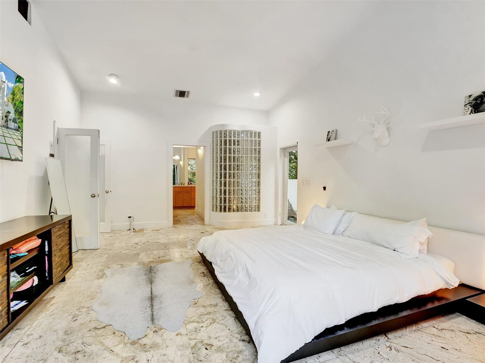 Property Photo: 2300 Riverlane Terrace FL 33312