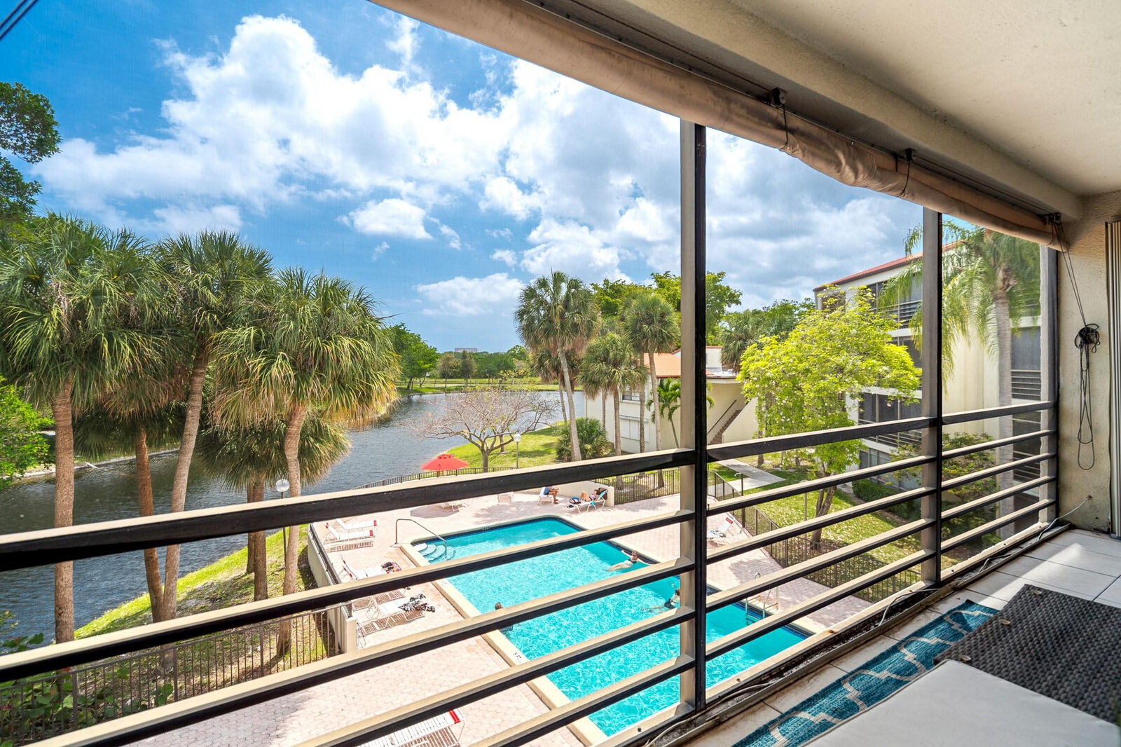 Property Photo:  2304 S Cypress Bend Drive 315  FL 33069 