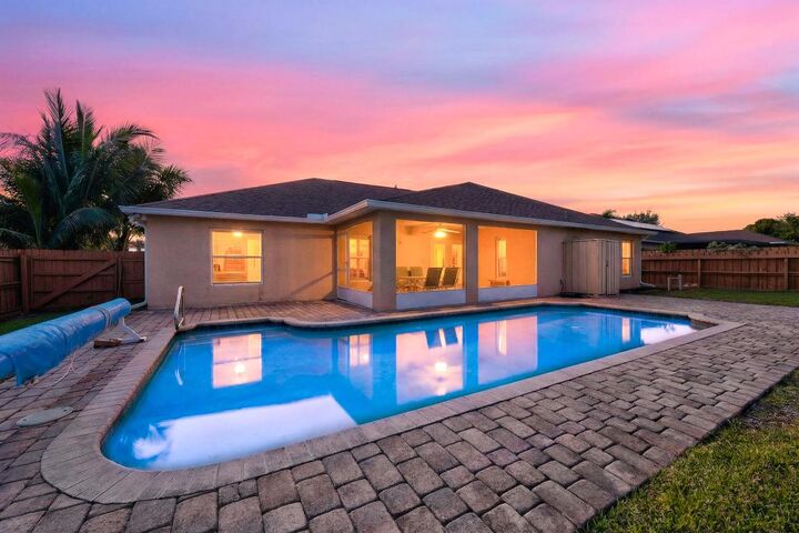 Property Photo:  837 SW Hamberland Avenue  FL 34953 