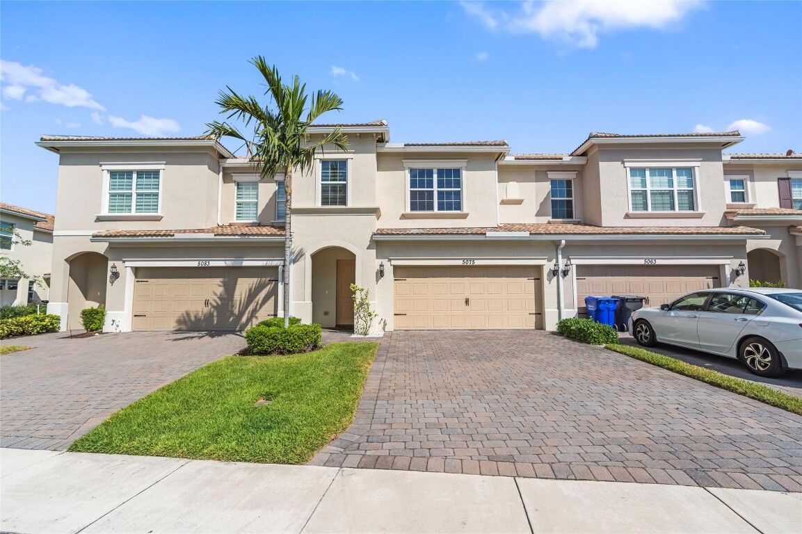 Property Photo:  5075 Greenway Drive  FL 33021 