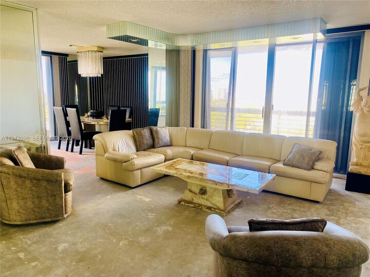 Property Photo:  3530 Mystic Pointe Dr 1606  FL 33180 