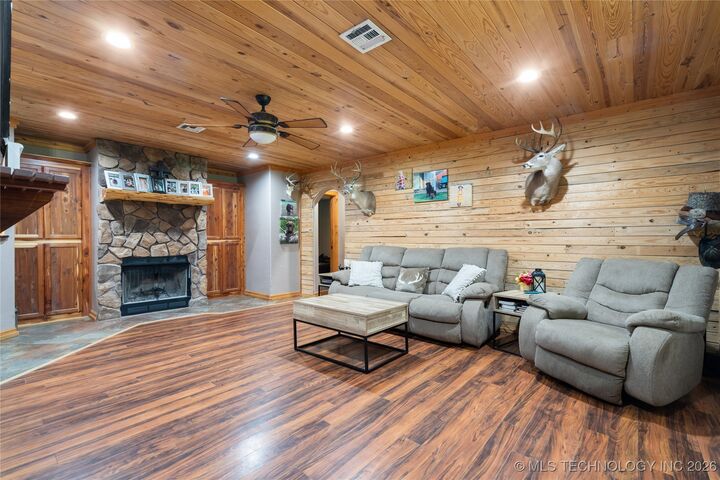 Property Photo: 97964 S 4437 Road OK 74435