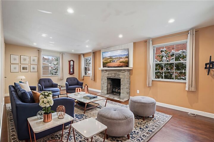 Property Photo: 4706 East Willock PA 15227