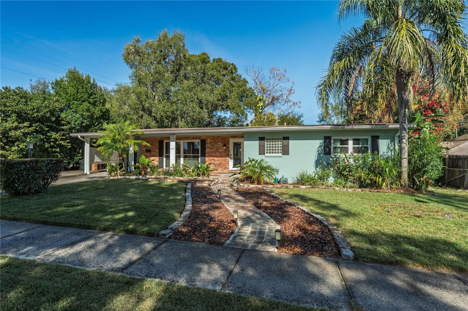Property Photo:  1501 Overlake Avenue  FL 32806 