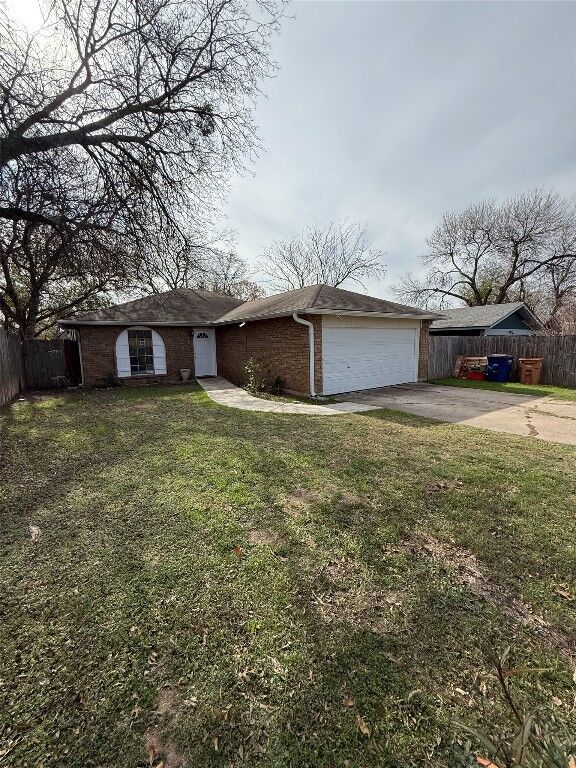 Property Photo:  4407 E Stassney Lane  TX 78744 