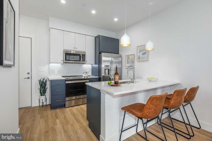 Property Photo:  2310 4th Street NE 4th Fl Unit 22  DC 20002 