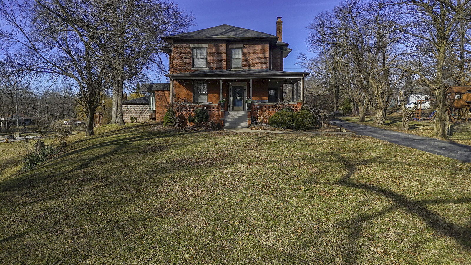 Property Photo:  709 Gilman St  MO 65270 